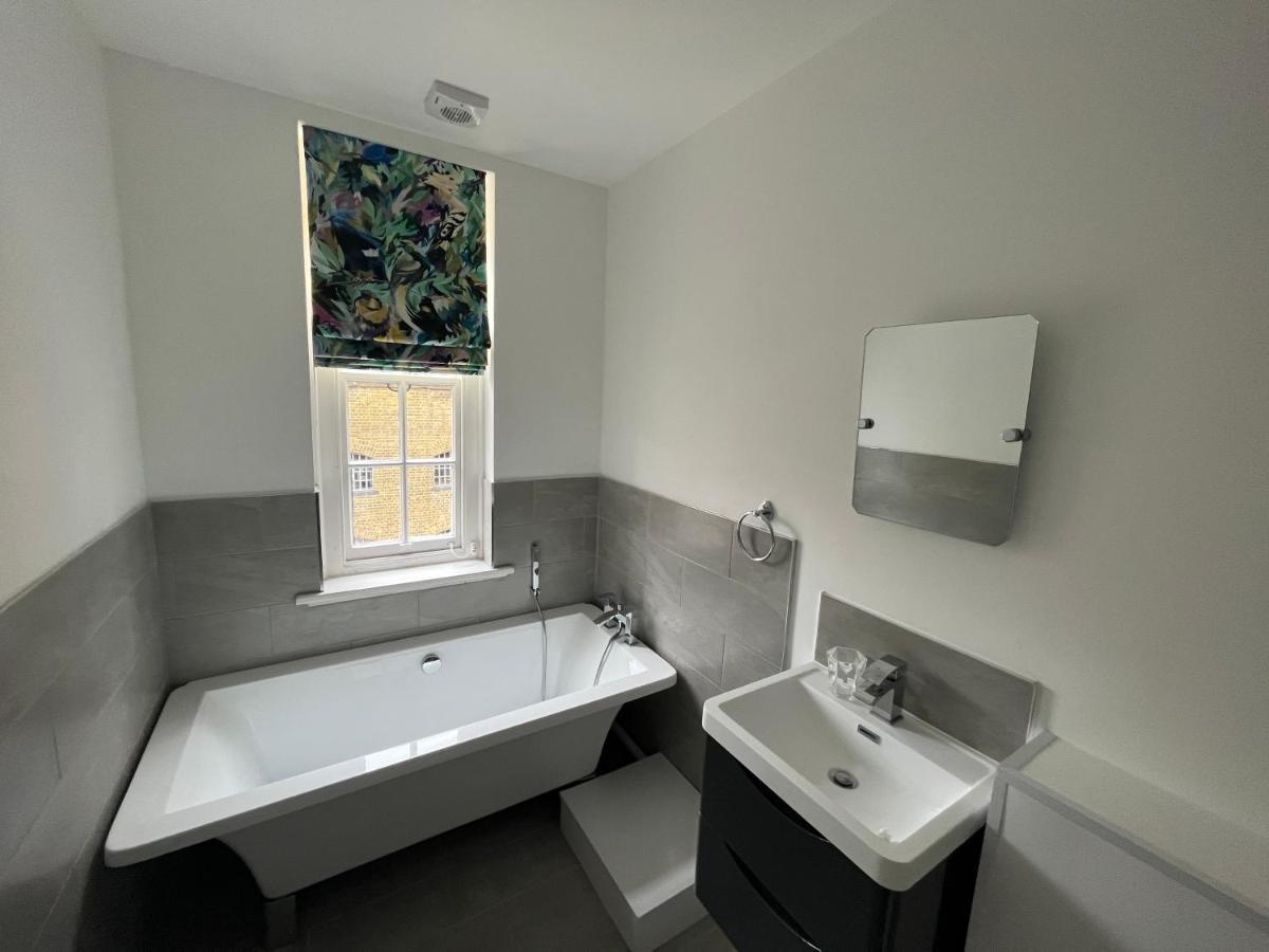 Dockers Inn London Bagian luar foto
